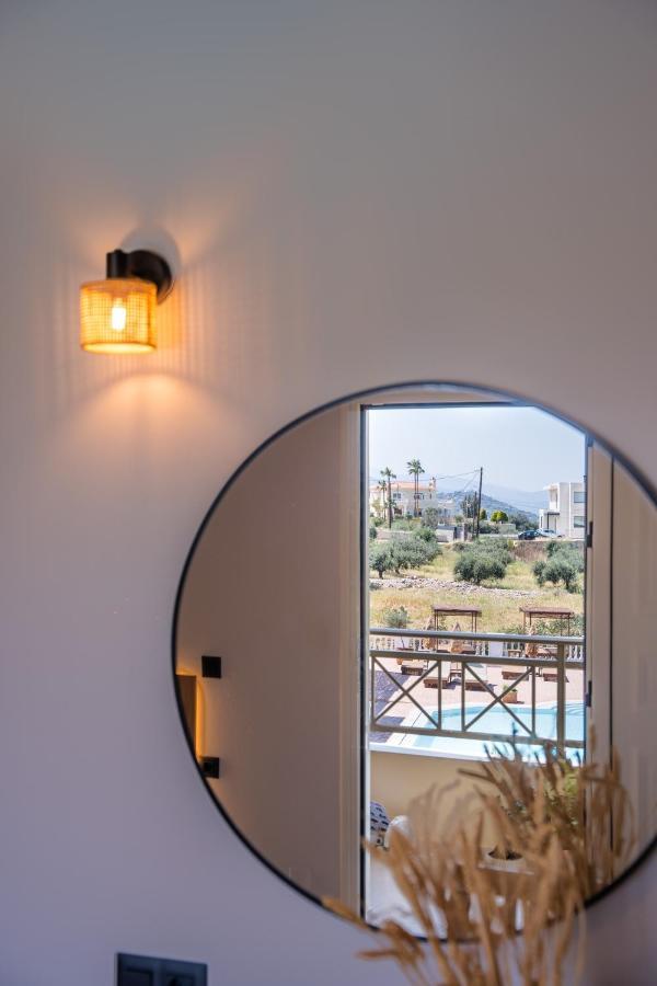 Notos Heights Hotel & Suites Малиа Екстериор снимка